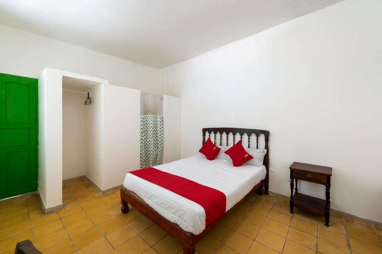 Oyo Hotel Las Palmas Cuyutlan Manzanillo Esterno foto