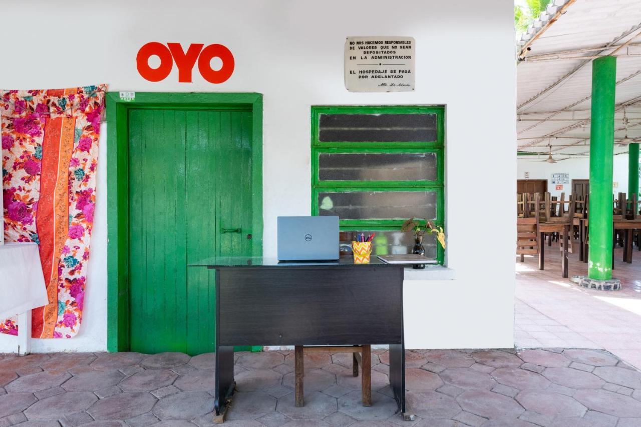 Oyo Hotel Las Palmas Cuyutlan Manzanillo Esterno foto