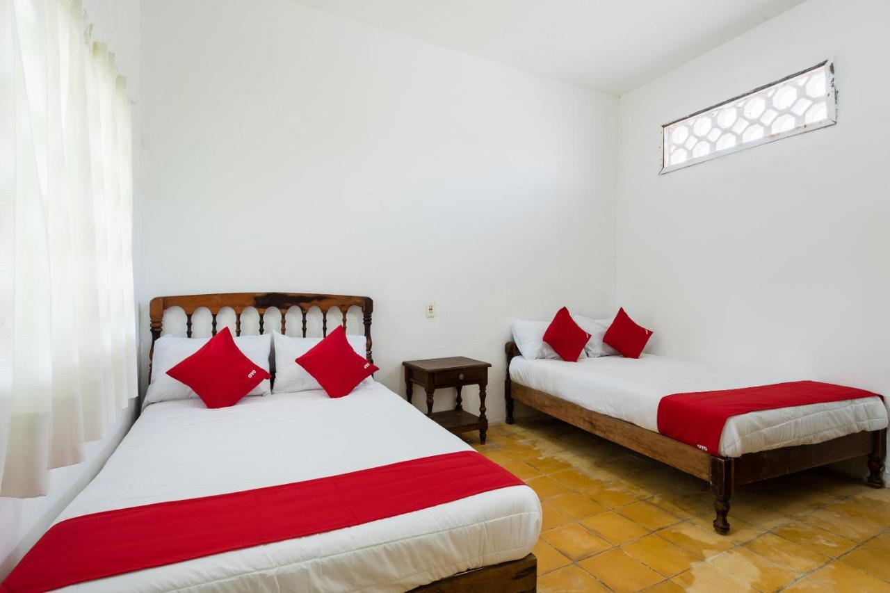 Oyo Hotel Las Palmas Cuyutlan Manzanillo Esterno foto