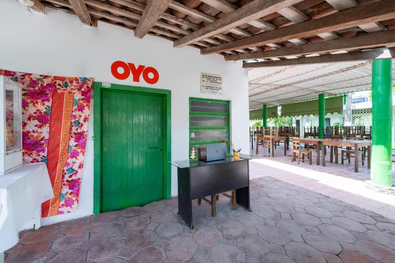 Oyo Hotel Las Palmas Cuyutlan Manzanillo Esterno foto
