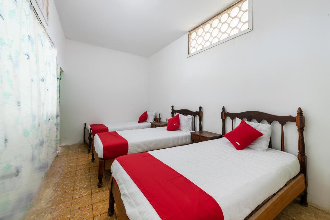 Oyo Hotel Las Palmas Cuyutlan Manzanillo Esterno foto