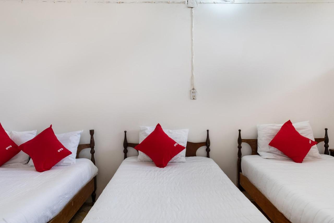 Oyo Hotel Las Palmas Cuyutlan Manzanillo Esterno foto
